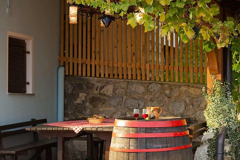 Zidanica Meglic - Vineyard Cottage Meglic Trebnje Exterior foto